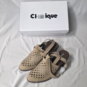 Classique‎ Women's Anujh Beige Sandals Size 8M NIB